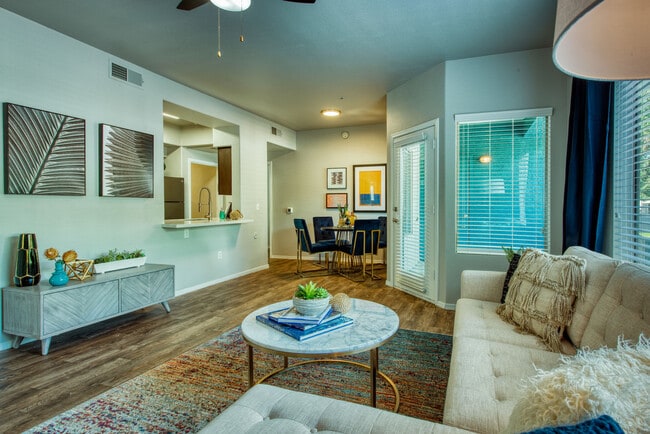 Photo - Galleria Palms