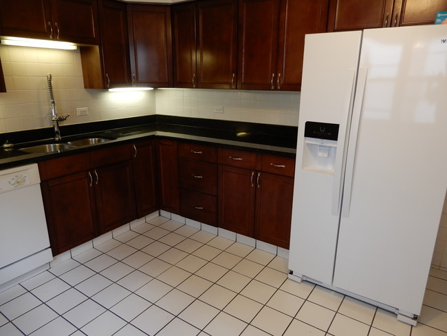 Building Photo - 442 Jackson Blvd Unit 1S Rental