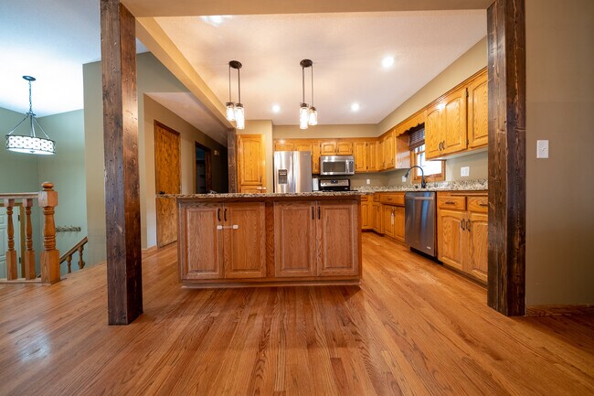 Photo - 13218 Van Buren St NE