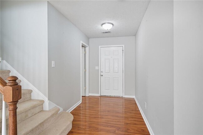 3698 Roseman Landing