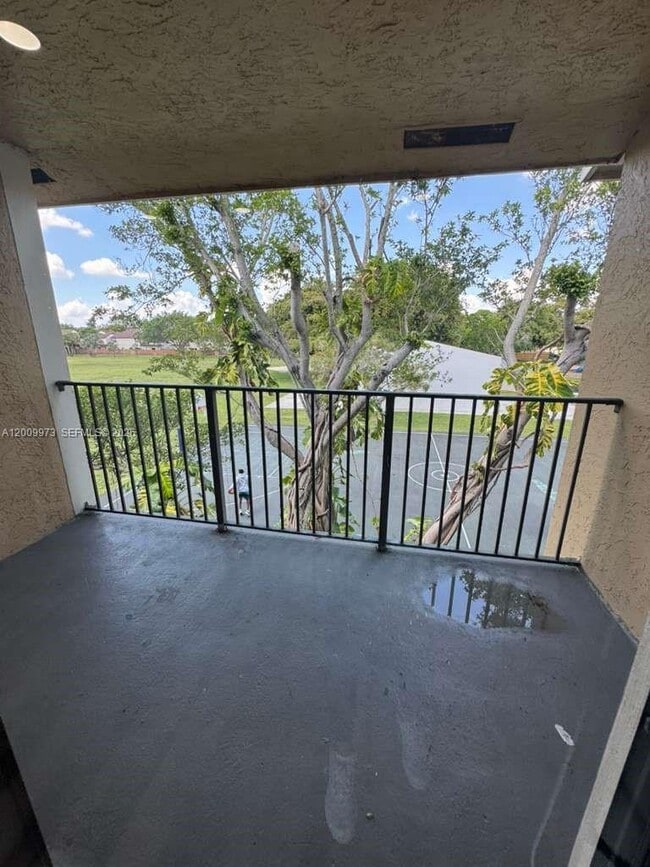 Photo - 300 Palm Cir W Unit 307