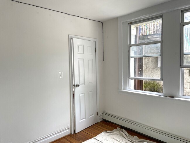 Photo - 3240 Cambridge Ave