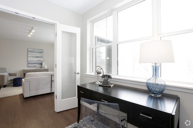 1 dormitorio + estudio - Estudio/oficina - 320 N Ellsworth Street