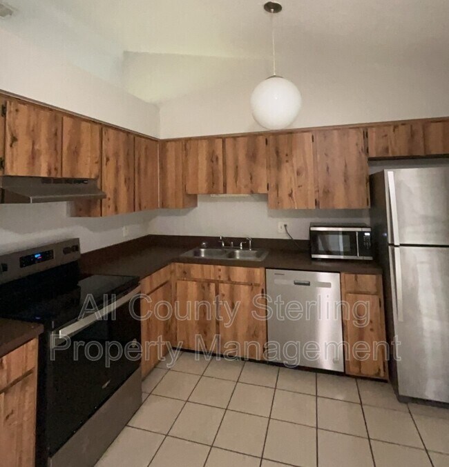 923 Bryan Ct