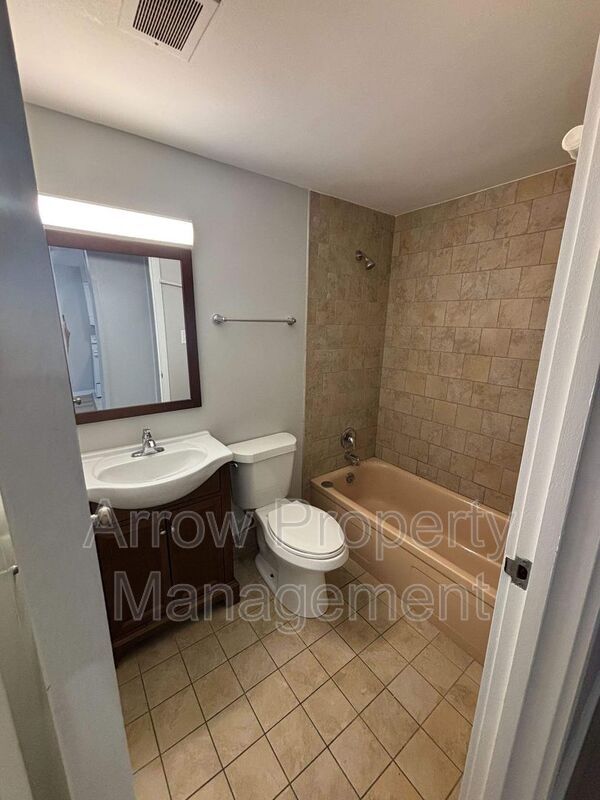 Photo - 2501 N Street-115