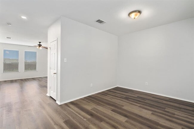 Photo - 2277 Green Meadows Ln