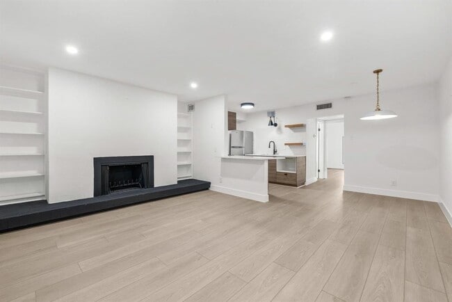 Photo - 505 W 7th St Unit 307