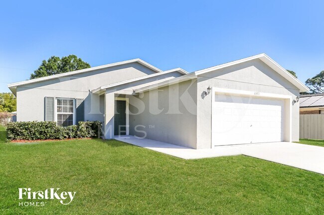 Photo - 1371 SW Sudder Ave