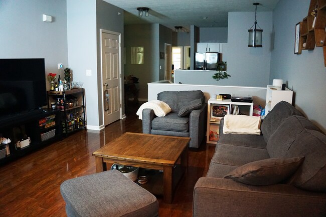 Photo - 1061 Reserve Way