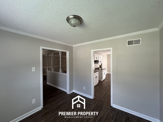 Photo - Charming 3 Bedroom Rental on Palgrave Lane - Open Kitchen & Fenced Yard