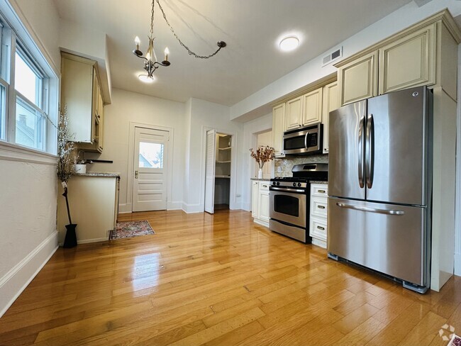 Building Photo - 58 Oliver St Unit 2 Rental