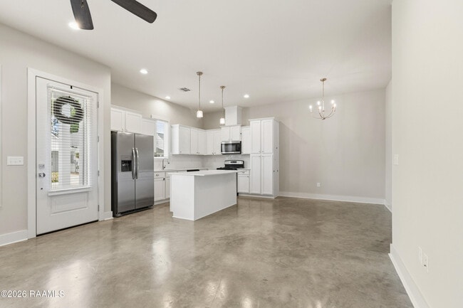 Photo - 107 Satsuma Dr