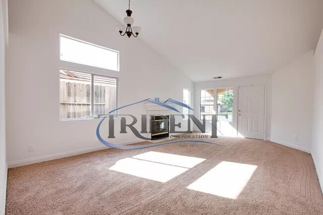 Photo - Beautiful home located in a culdesac