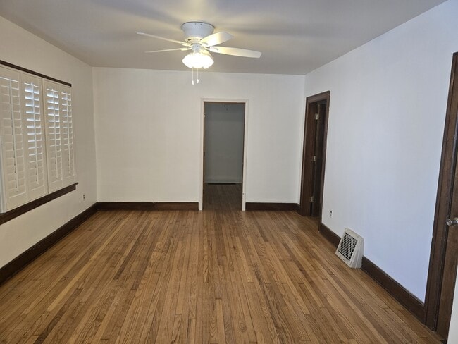 310 Genoa Rd