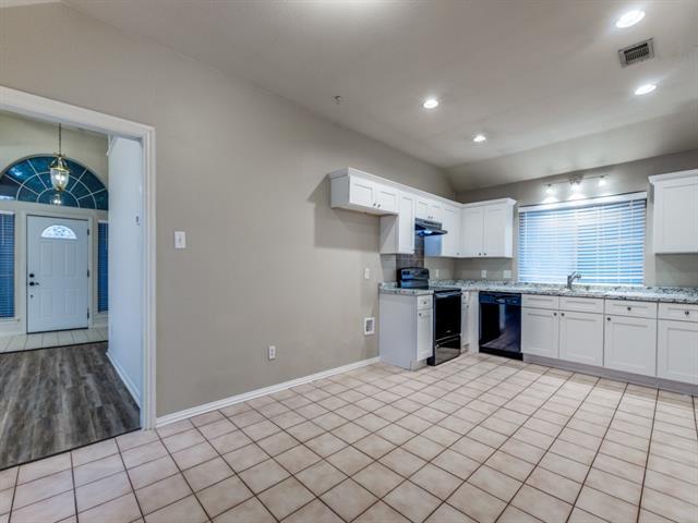 Photo - 7892 Tournament Rd