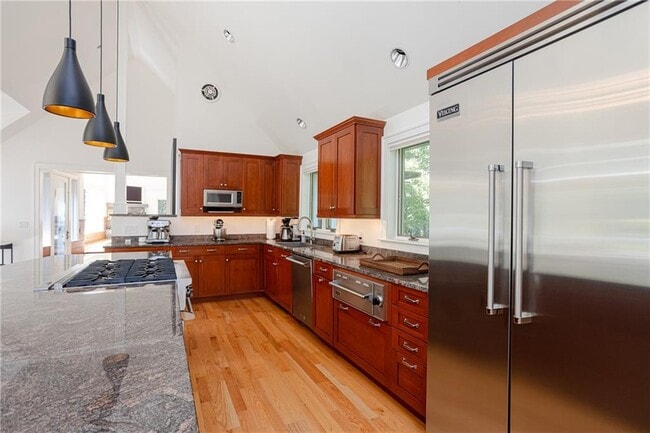 Photo - 72 Ledge Rd