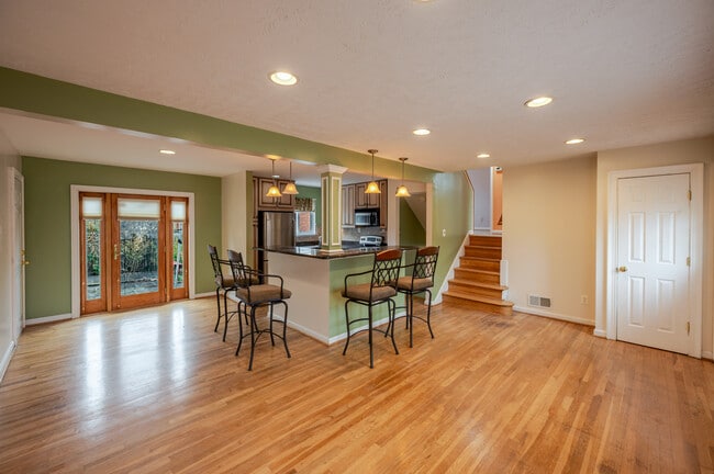 Photo - 5806 Flanders St