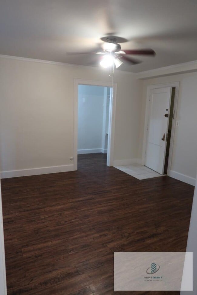 Photo - 4236 N Broadway Unit 4236-103