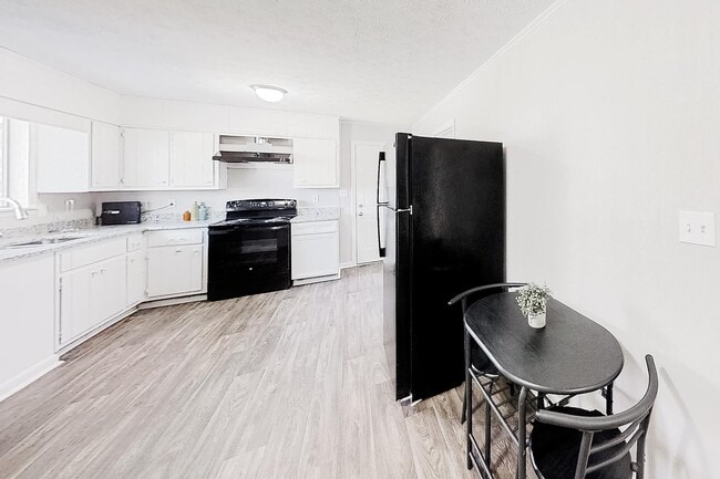 Photo - 2520 Rex Rd