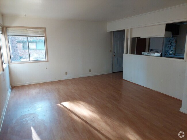 Building Photo - SP359-Dannis/Dornbush Unit A Rental