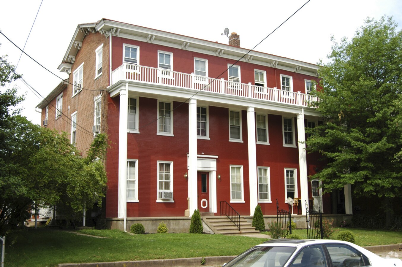 Photo - 210 Jefferson Ave