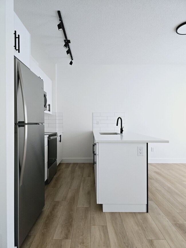 Photo - 10050-10115 115 Ave NW Unit 10050 MAIN