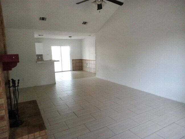 1904 Krizan Ave
