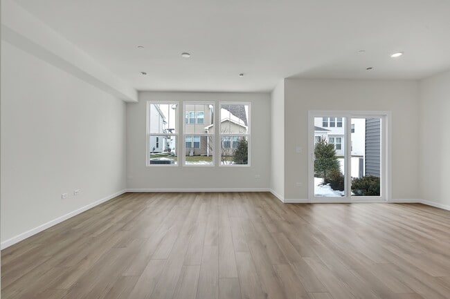 Photo - 5918 Hawkweed Dr