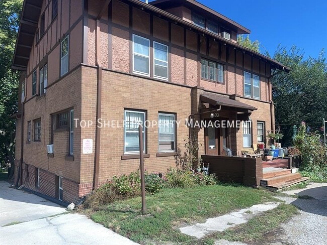 Building Photo - 3103 Grand Ave Unit 3