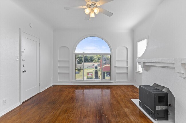 Photo - 1115 E Broadway Unidad 06