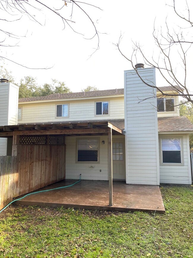 Photo - 8812 Clearbrook Trail