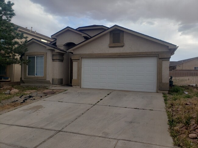 Photo - 2605 Silver Star Dr SW House