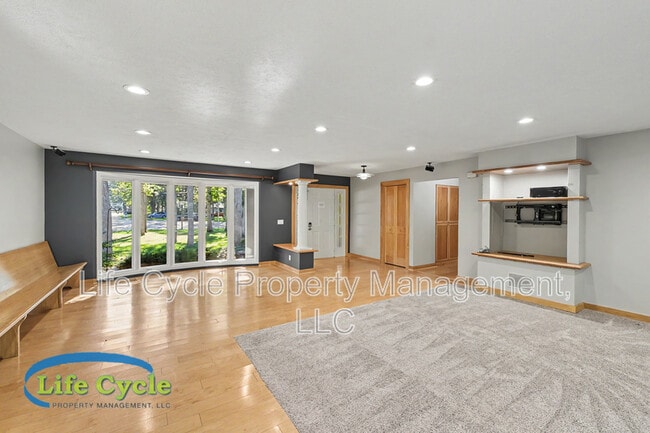 Photo - 4395 Shady Oak Ct