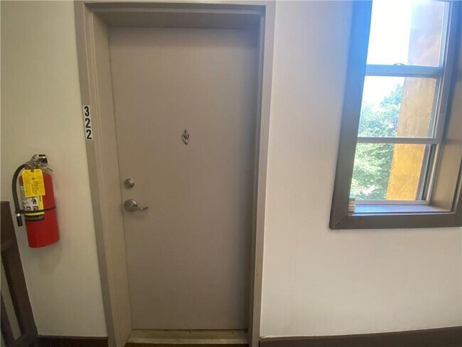 Photo - 502 Pryor St SW Unit 322