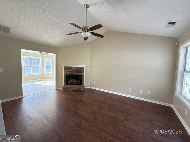 Photo - 124 Waters Edge Dr