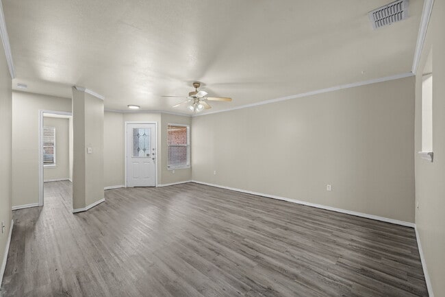 Photo - Spacious 3-Bed, 3-Bath Duplex – Awaits!