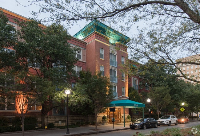 Building Photo - Greenwich on The Park Rental