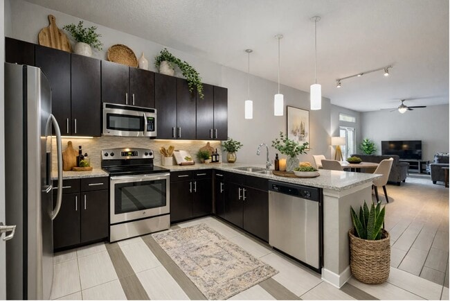 1855 Payne St Unit 320