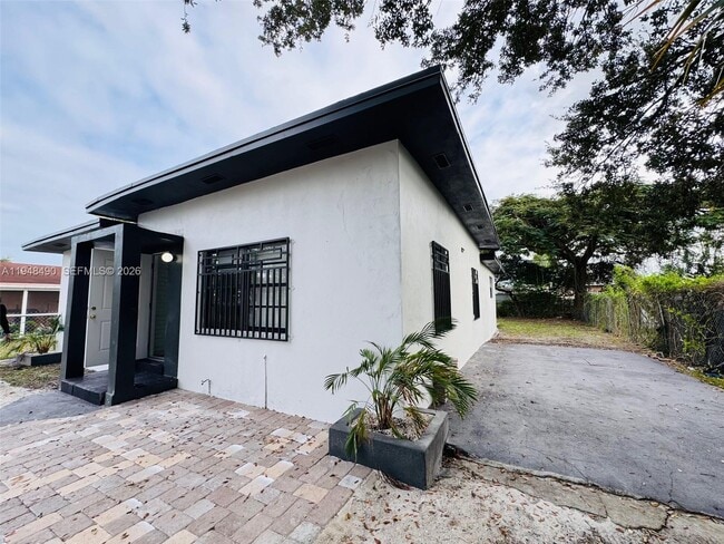 Photo - 1210 Fisherman St