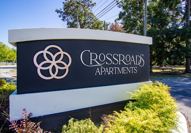 Crossroads Apartments - Crossroads Apartments