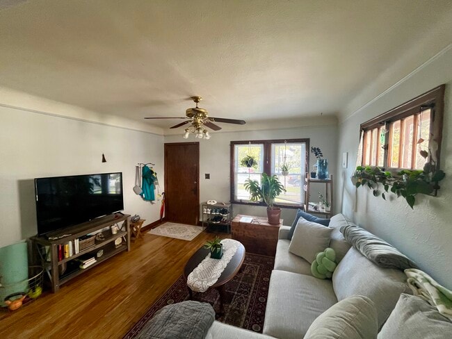 Photo - 4321 Minnehaha Ave