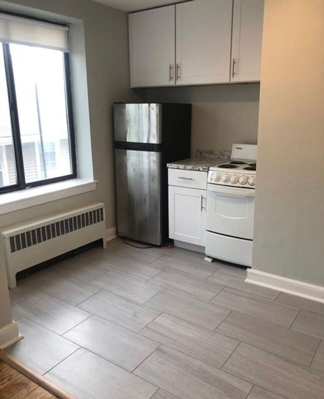 Photo - Updated 1 Bed Available 6/1/26