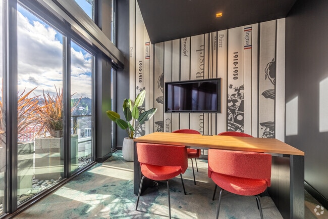 Co-Working Space