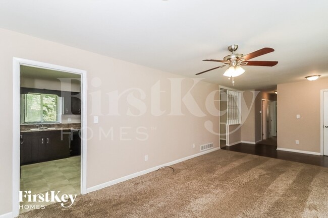 Photo - 2932 Tiffany Dr SW