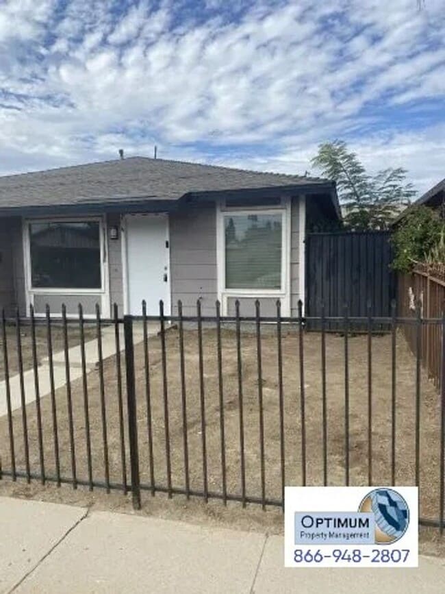 Building Photo - 630 S Olive Ave Unit A