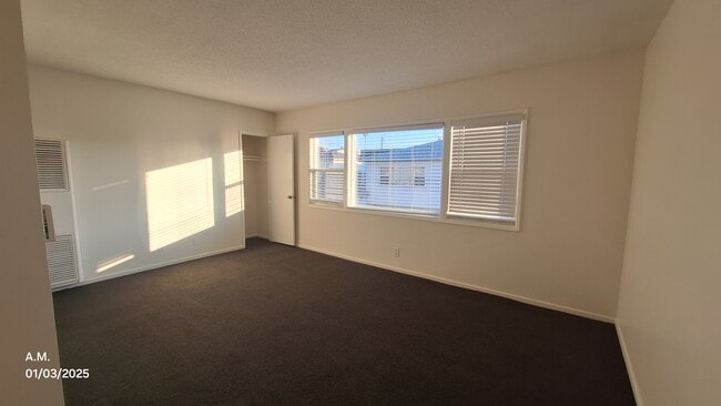 Photo - 912 N Market St Unidad 2