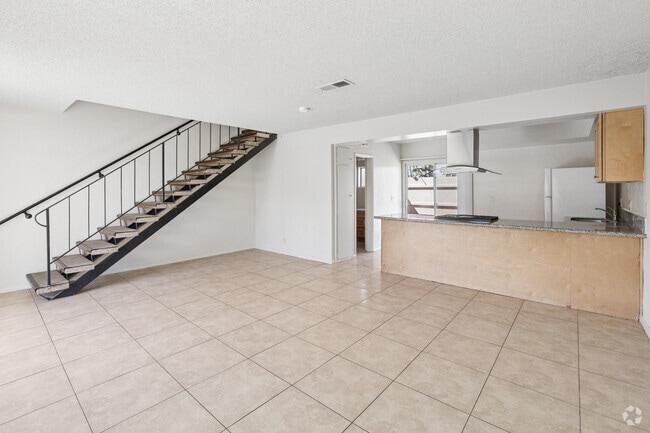 2BR, 2BA - 1,050SF - Living Room - Lindale Villa Apartments