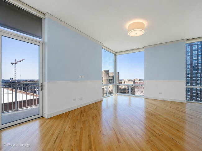 Photo - 170 W Polk St
