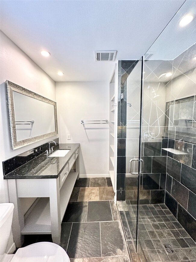 Building Photo - 22 Champions Colony W Rental
