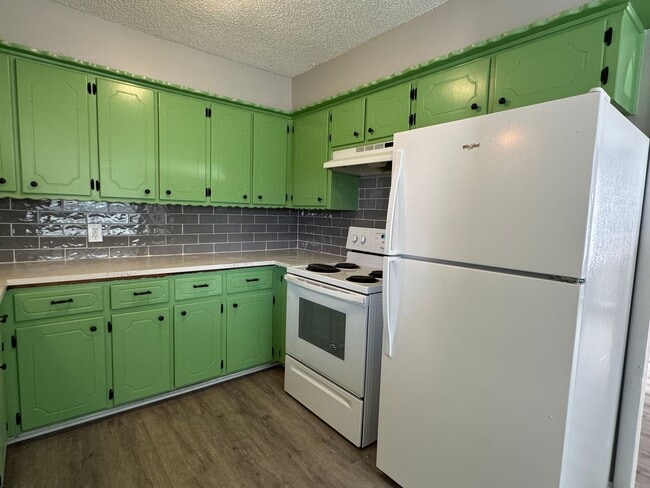 Photo - 4625 SW I Ave